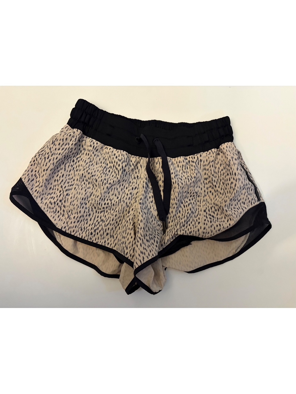 Lululemon Hotty Hot Shorts- Dottie Dash Cheetah Print